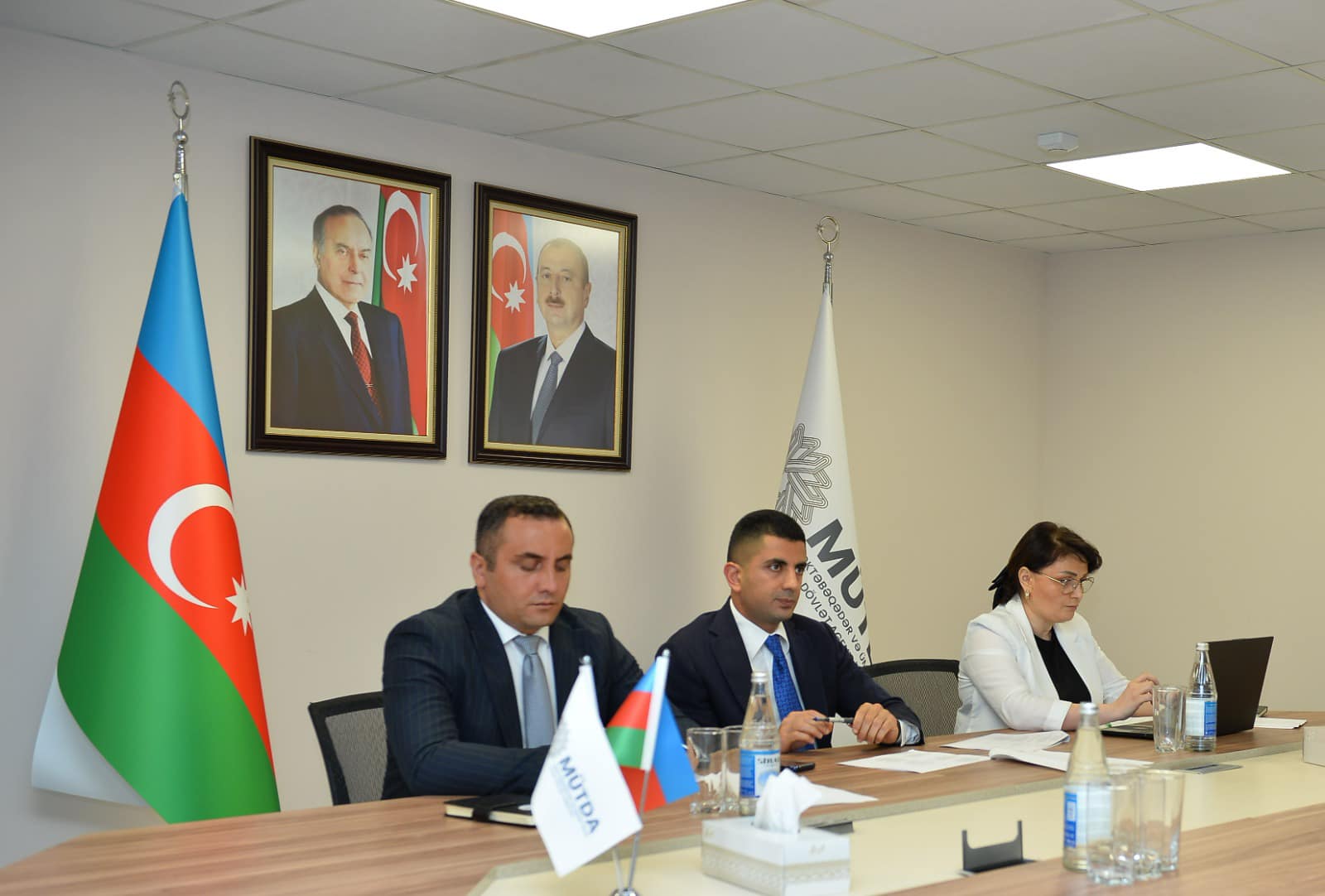 Agentliyin direktoru vətəndaşları qəbul edib
