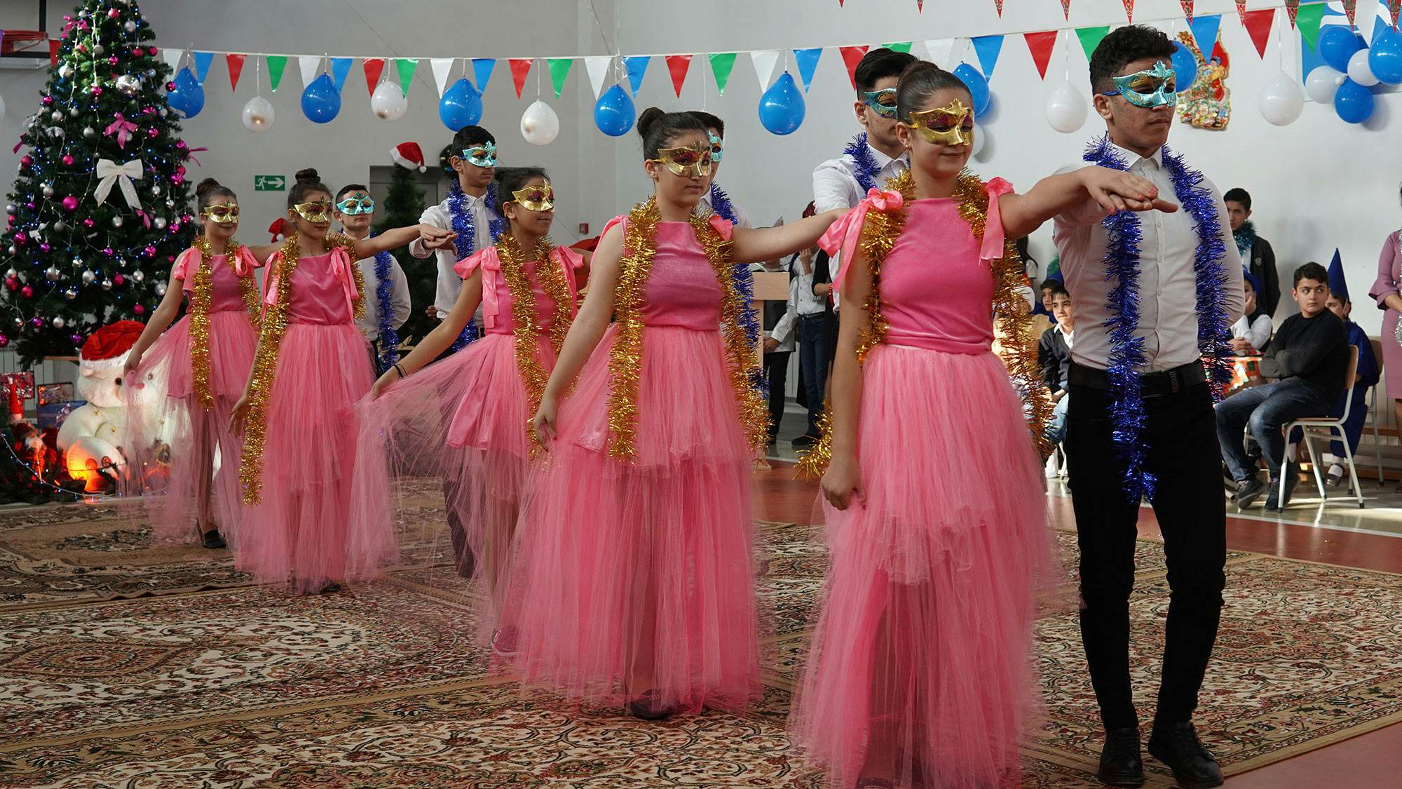 Bu nağılda “BİZ” vardı