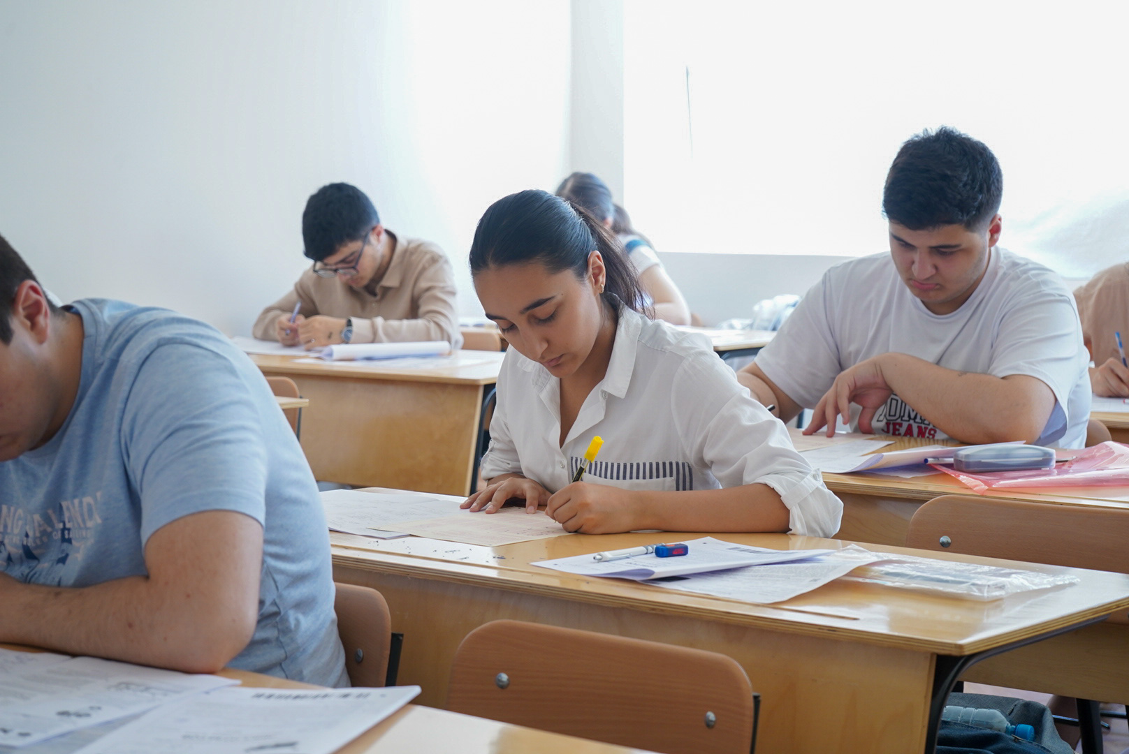 I və IV ixtisas qrupları üzrə ali təhsil müəssisələrinə qəbul imtahanı başa çatıb