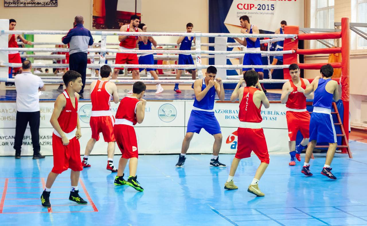 Tanınmış idmançılar gənc boksçulara master-klas keçiblər - FOTOLAR