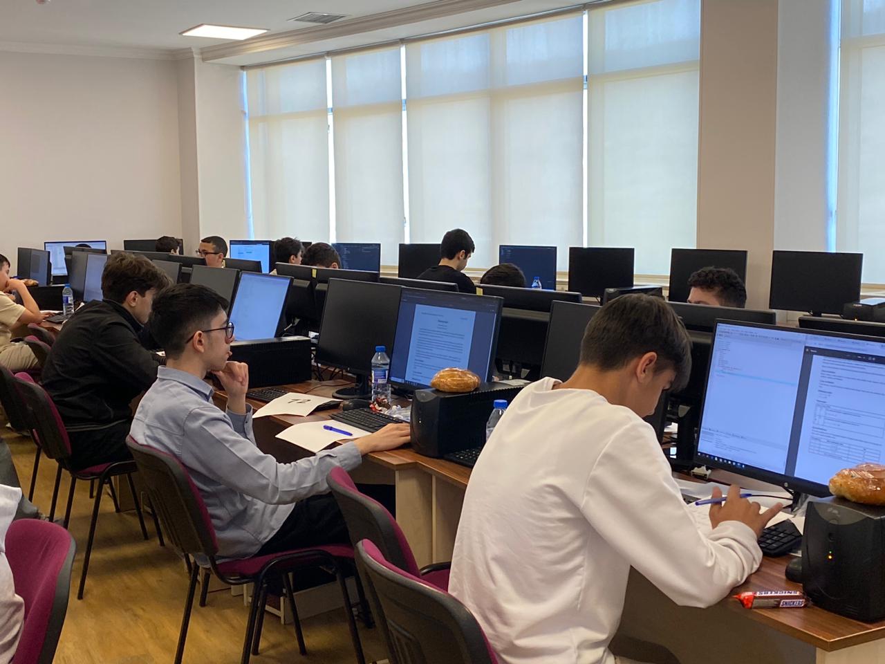 RFO-nun informatika fənni üzrə final turu keçirilib