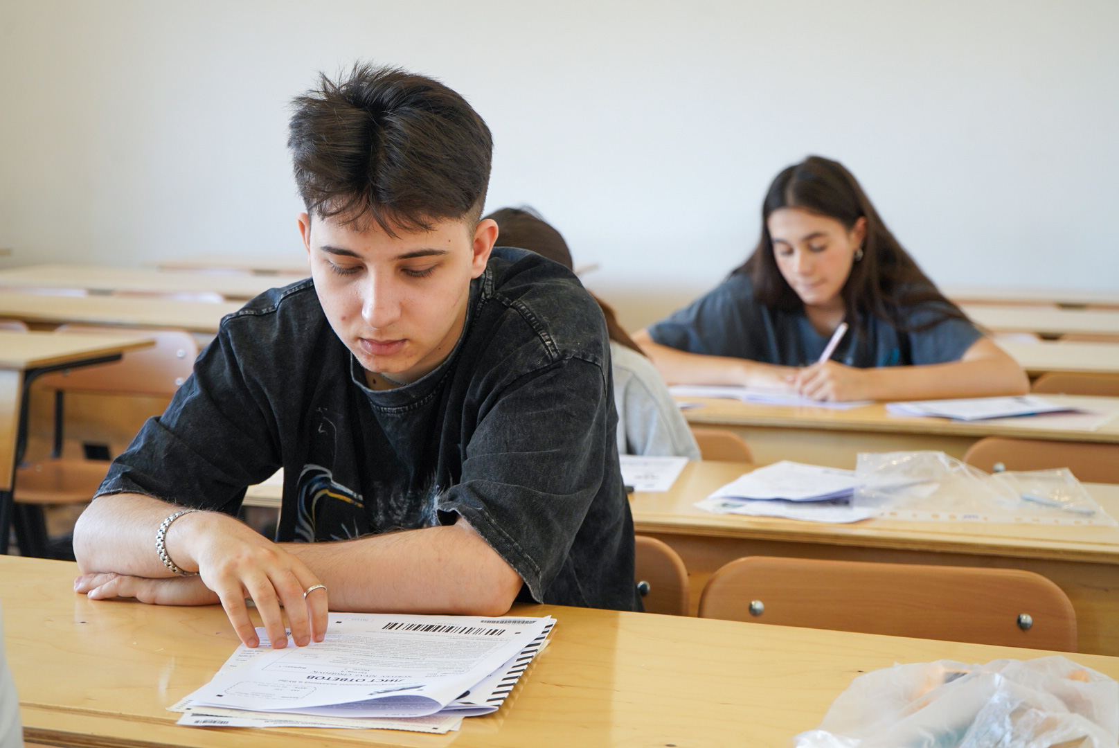 I və IV ixtisas qrupları üzrə ali təhsil müəssisələrinə qəbul imtahanı başa çatıb