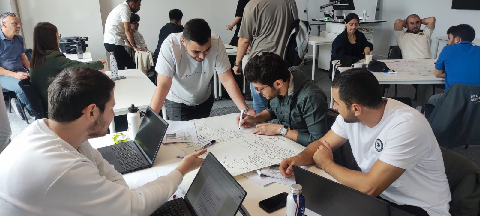 ADNSU tələbələri Vorvik Universitetində təşkil edilən Yay məktəbini uğurla başa vurublar