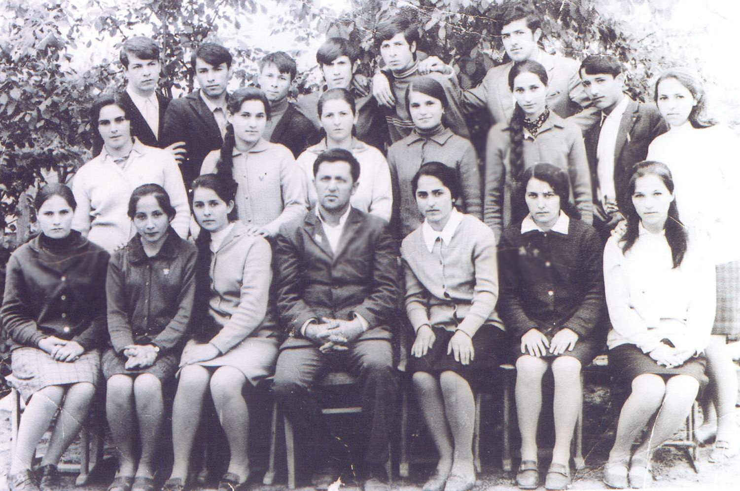 Məktəblinin tərbiyəsinin dörd amili...