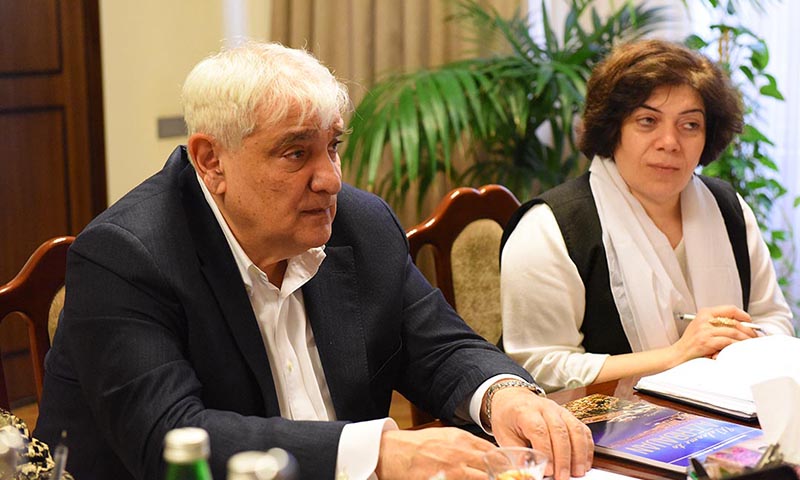 ADU-nun rektoru Argentina səfiri ilə görüşüb