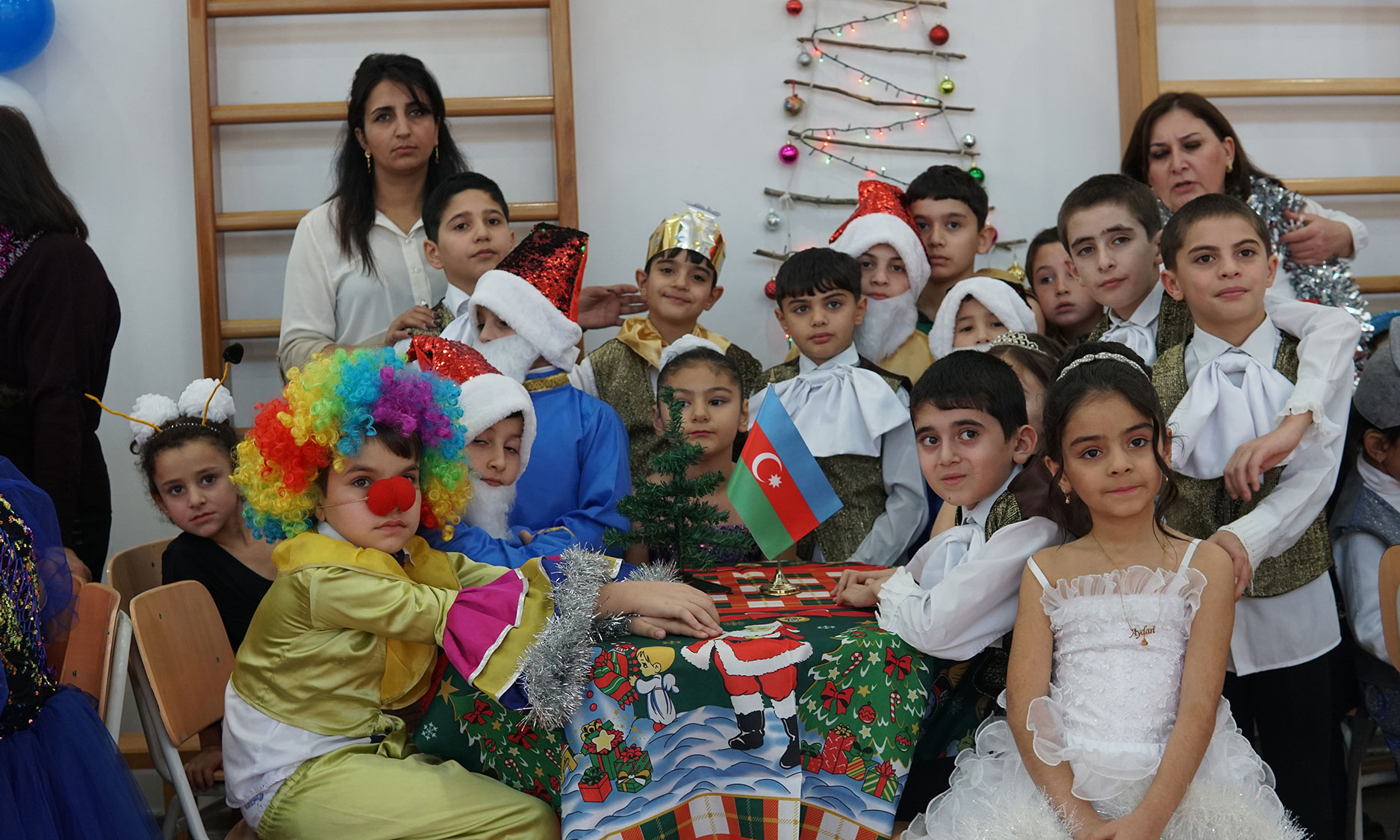 İnternat məktəbində yeni il şənliyi
