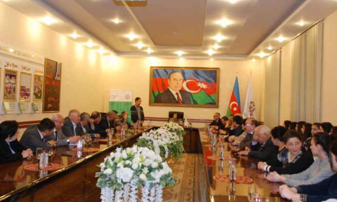 Sosial şəbəkələr intellekt və mənəviyyat axtarışı