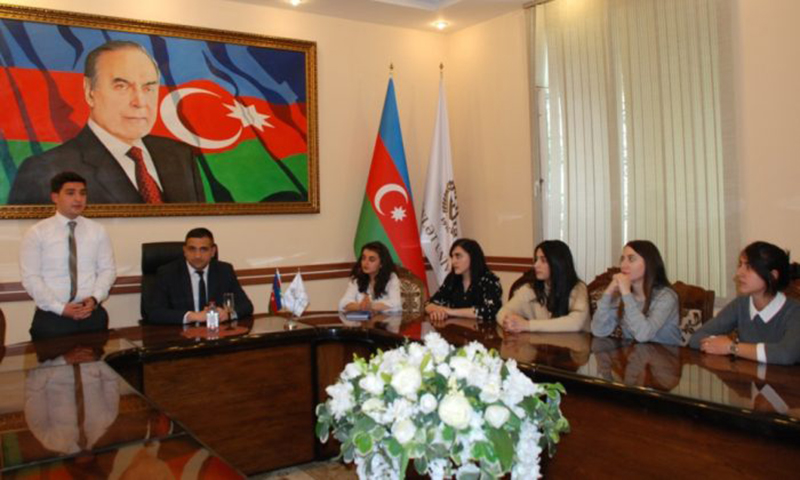 Debat təhsil proqramı Gəncə Dövlət Universitetində