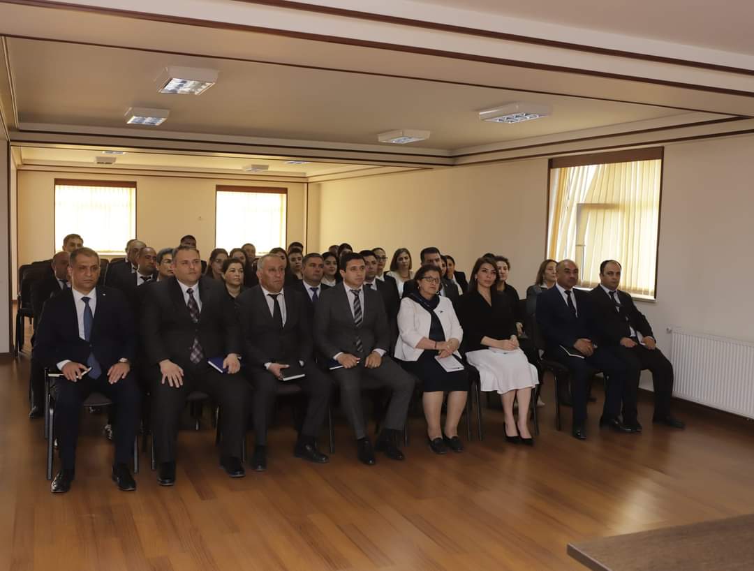 Naxçıvanın təhsil naziri kollektivə təqdim olunub