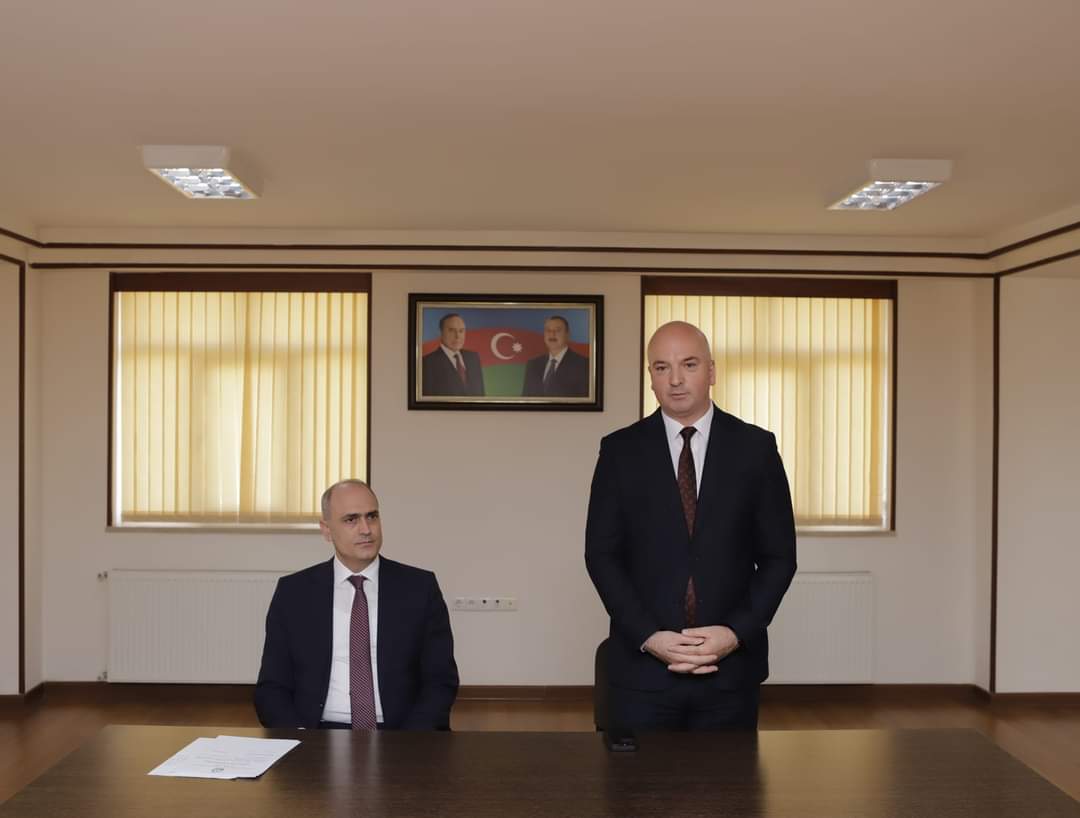 Naxçıvanın təhsil naziri kollektivə təqdim olunub