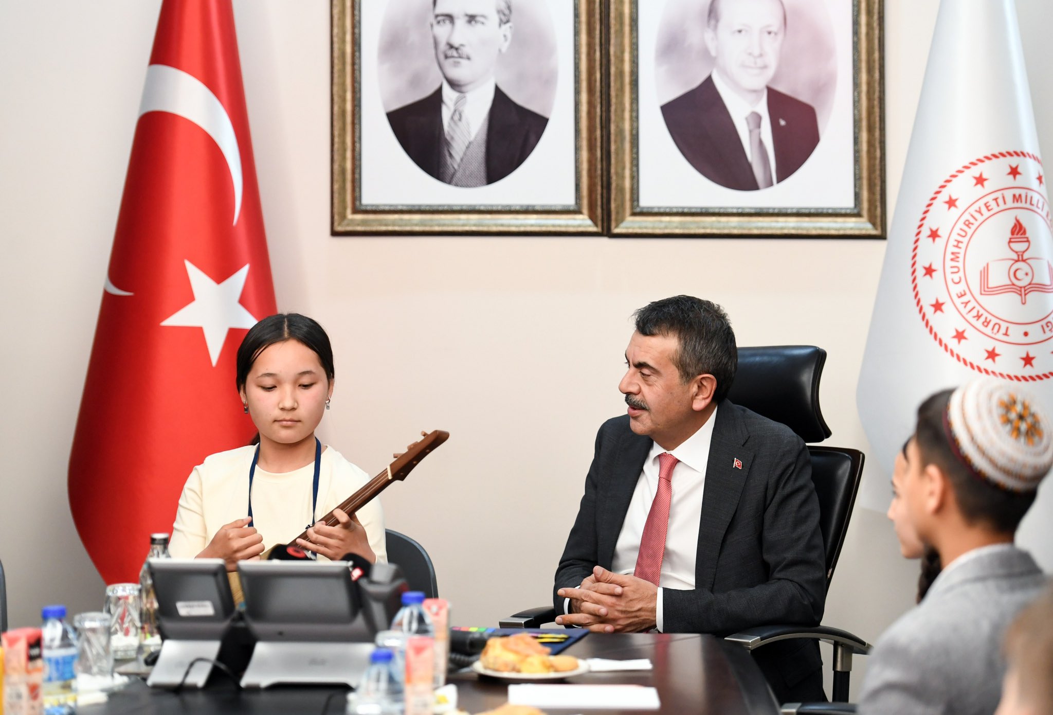 Azərbaycanlı şagird Türkiyənin milli təhsil nazirinin qəbulunda iştirak edib