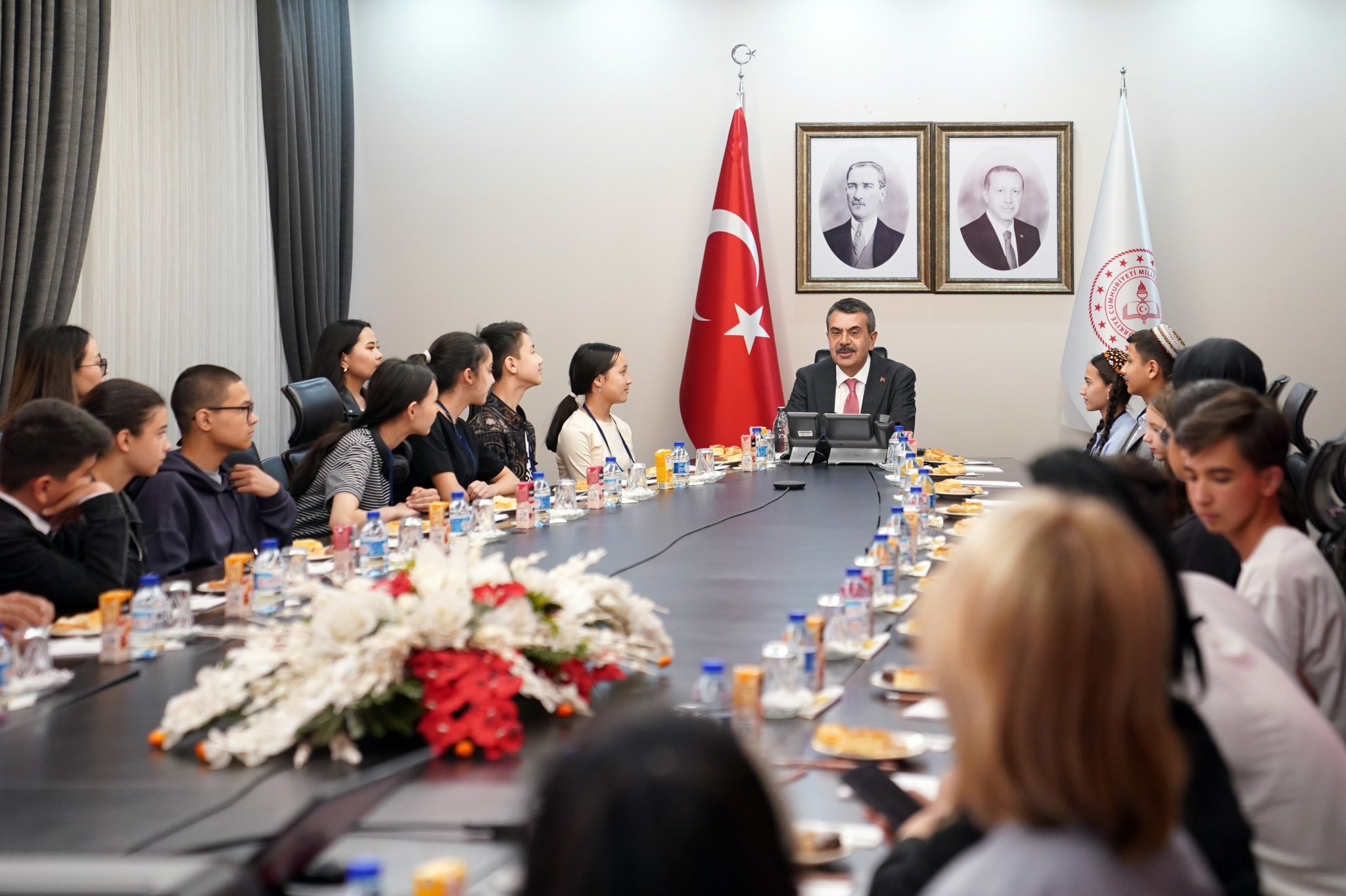 Azərbaycanlı şagird Türkiyənin milli təhsil nazirinin qəbulunda iştirak edib