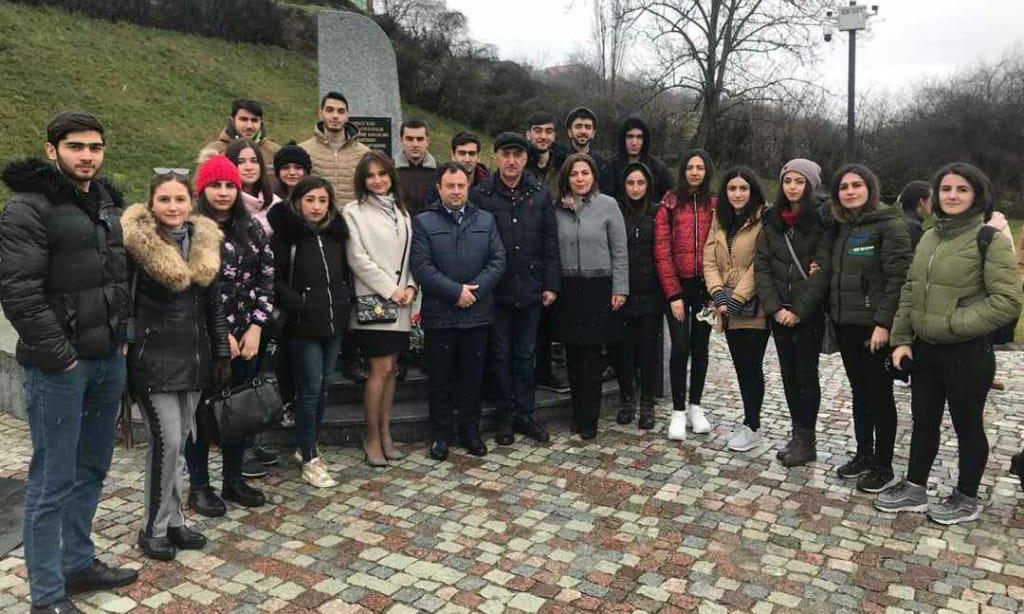UNEC professor-müəllim və tələbə heyəti “Quba Soyqırımı Memorial Kompleksi”ni ziyarət edib
