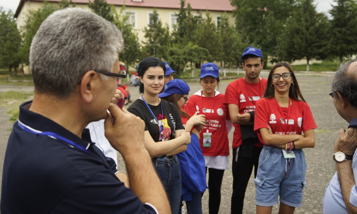 Yay liderlik məktəbinin iştirakçıları ilə görüş keçirilib