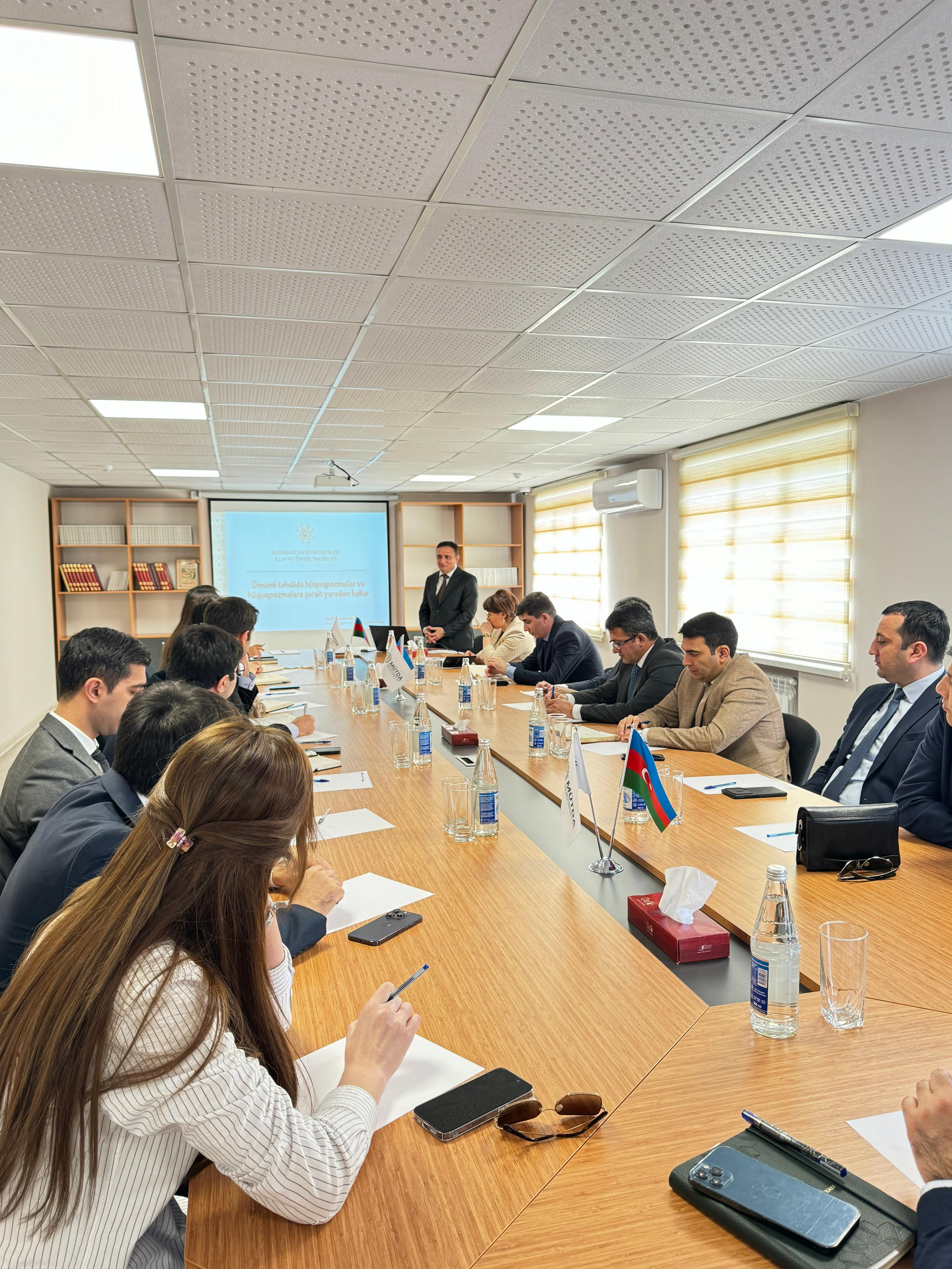 Ümumi təhsil müəssisələrində aparılacaq monitorinqlərin təşkili ilə bağlı təlim keçirilib