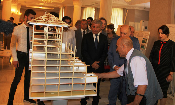 BMU tələbələrinin yaradıcılıq sərgisi keçirilib