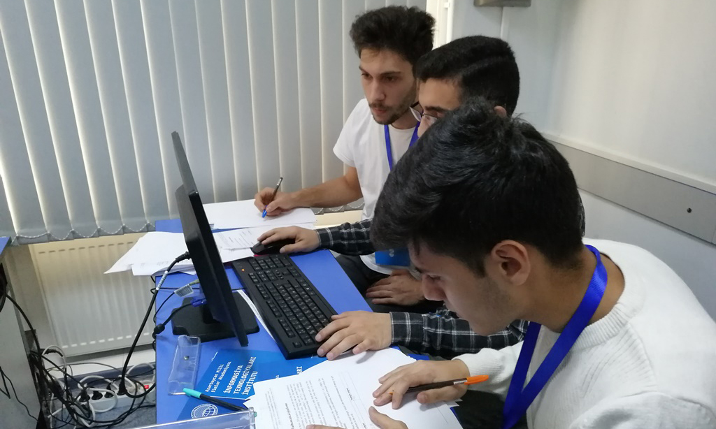 BMU-nun tələbələri Azərbaycan birincisi olub