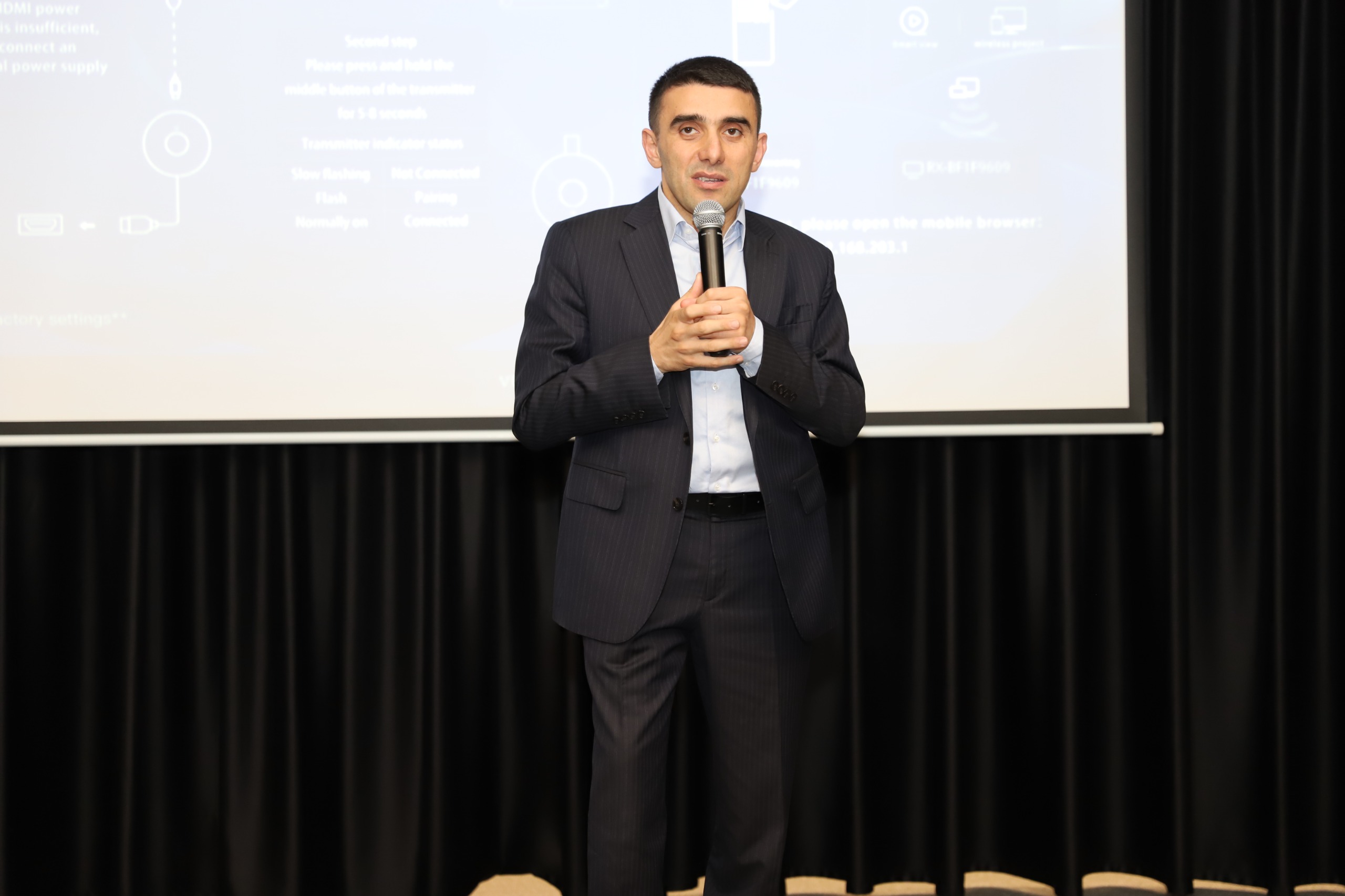 Ümumi təhsil məktəblərinin monitorinqi haqqında hesabat görüşü keçirilib