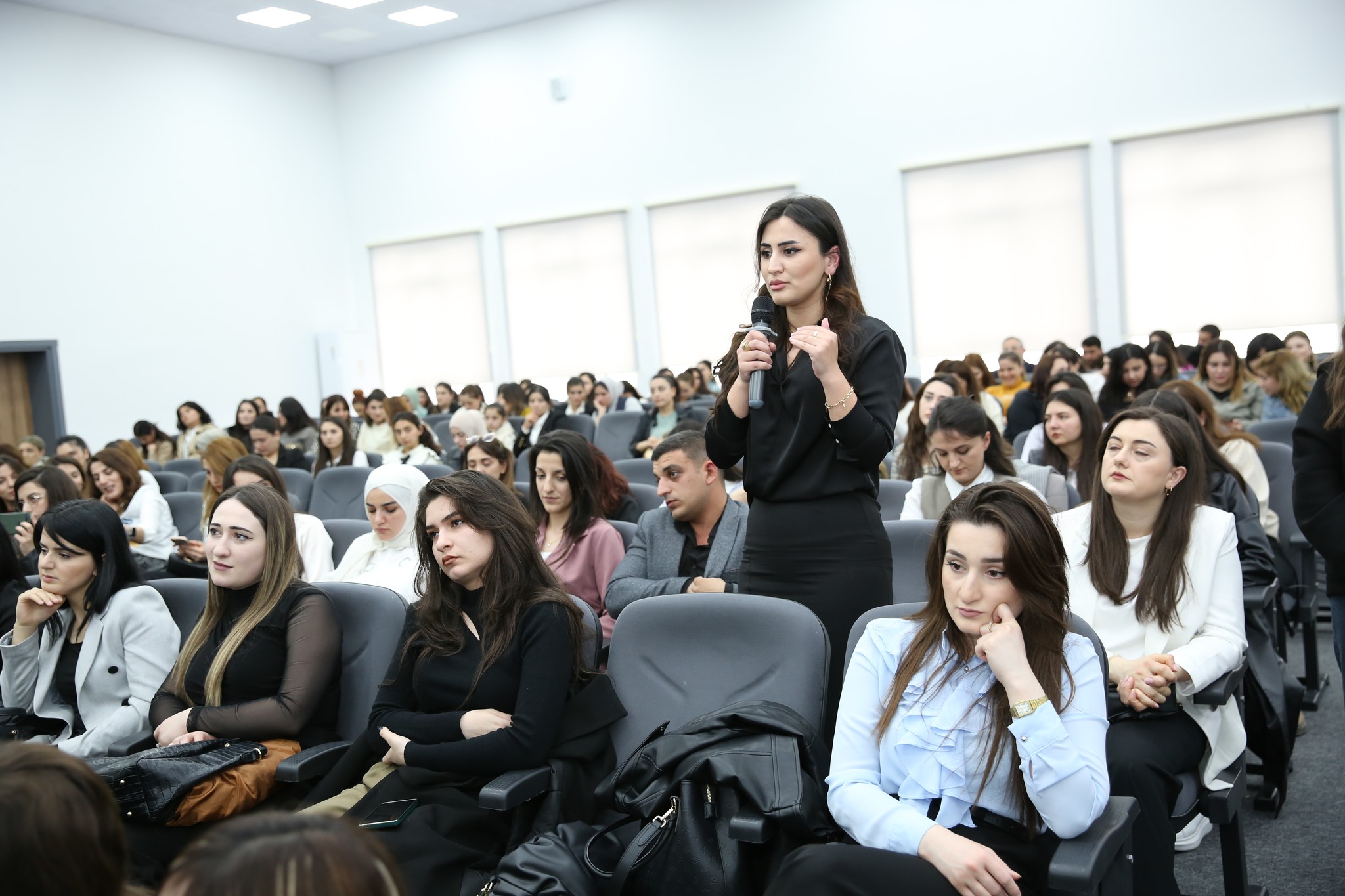 “Gənc müəllimlərin yaşıl dünya konfransı: ətraf mühit naminə dayanıqlı inkişaf” adlı tədbir keçirilib