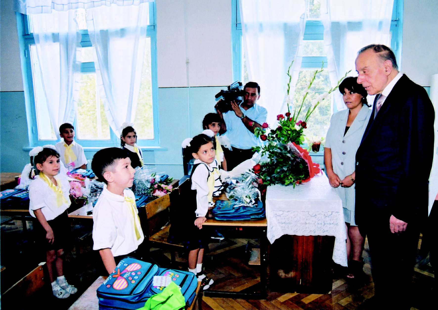 12 dekabr ümummilli lider Heydər Əliyevin anım günüdür