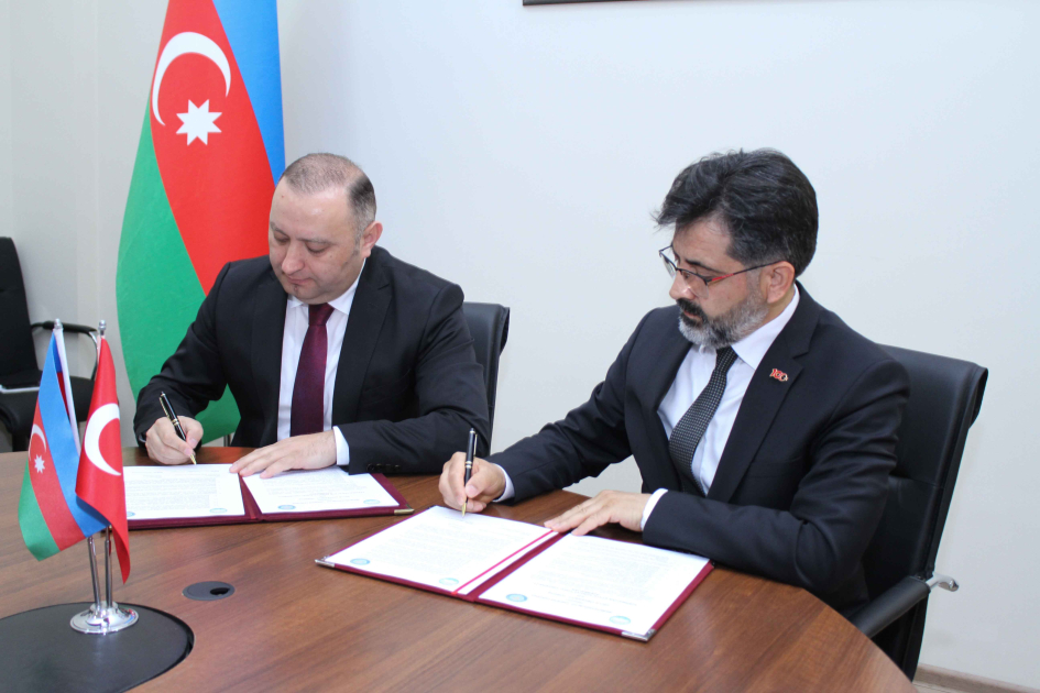 Aqrar Universitet ilə Diclə Universiteti arasında memorandum imzalanıb