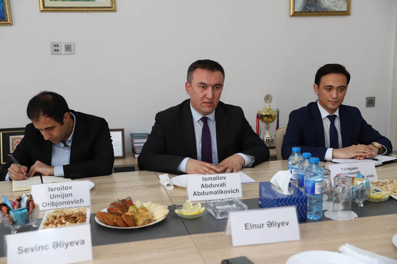 Təhsil İnstitutu ilə Özbəkistan Milli Tədqiqat İnstitutu arasında memorandum imzalanıb