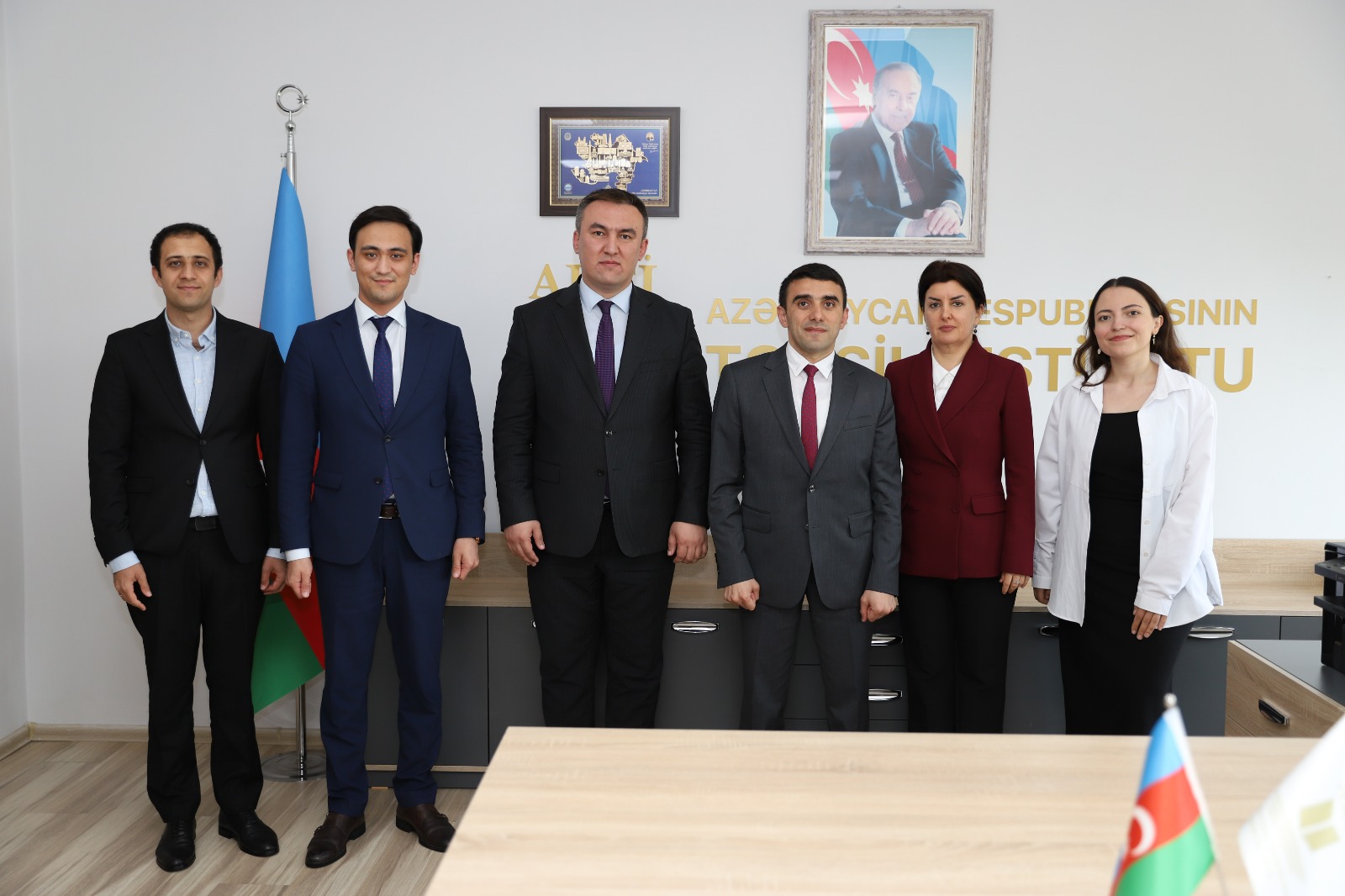 Təhsil İnstitutu ilə Özbəkistan Milli Tədqiqat İnstitutu arasında memorandum imzalanıb