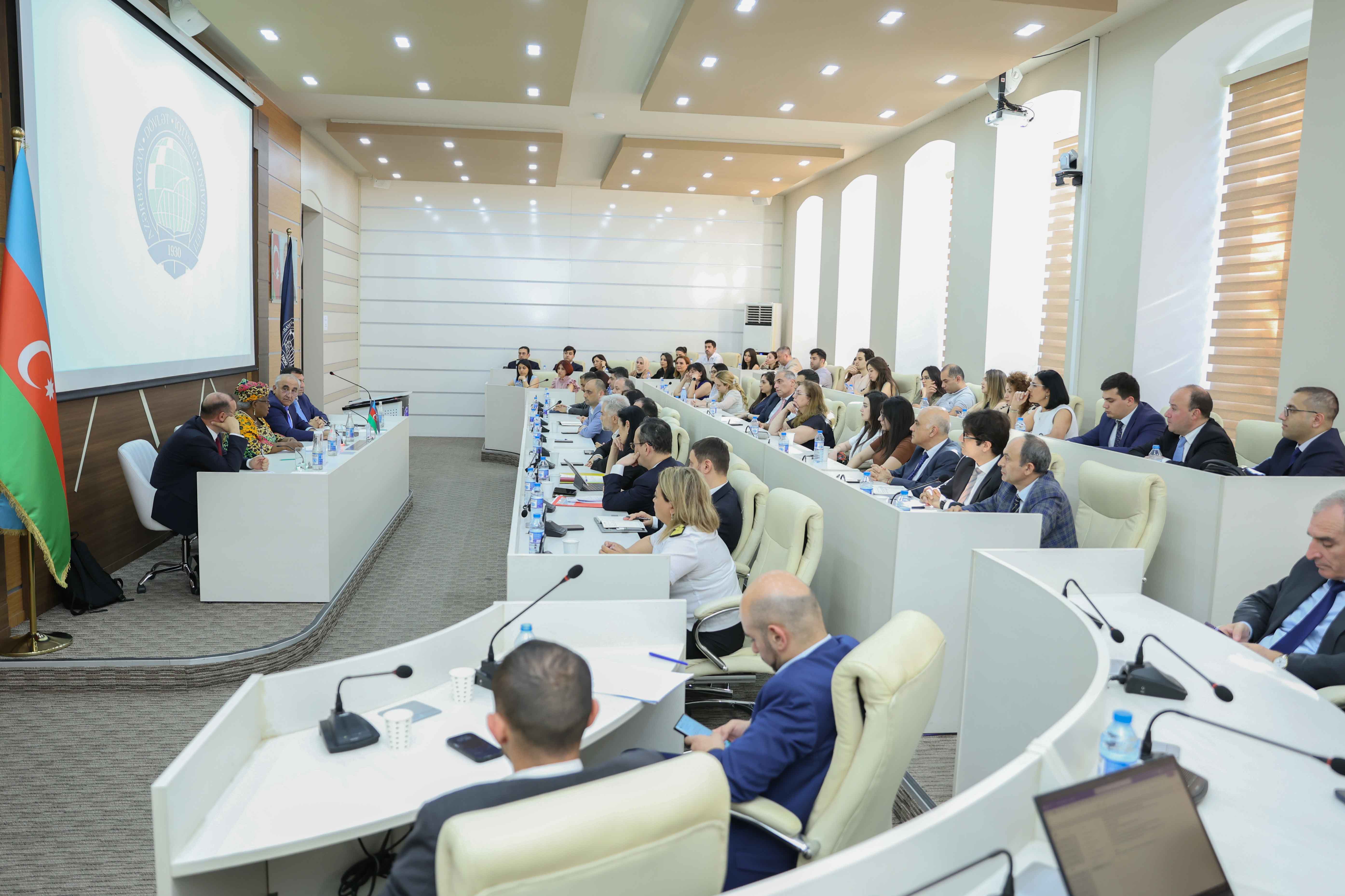 Ümumdünya Ticarət Təşkilatının (ÜTT) Baş Katibi xanım Nqozi Okonyo-İvealanı UNEC-də olub