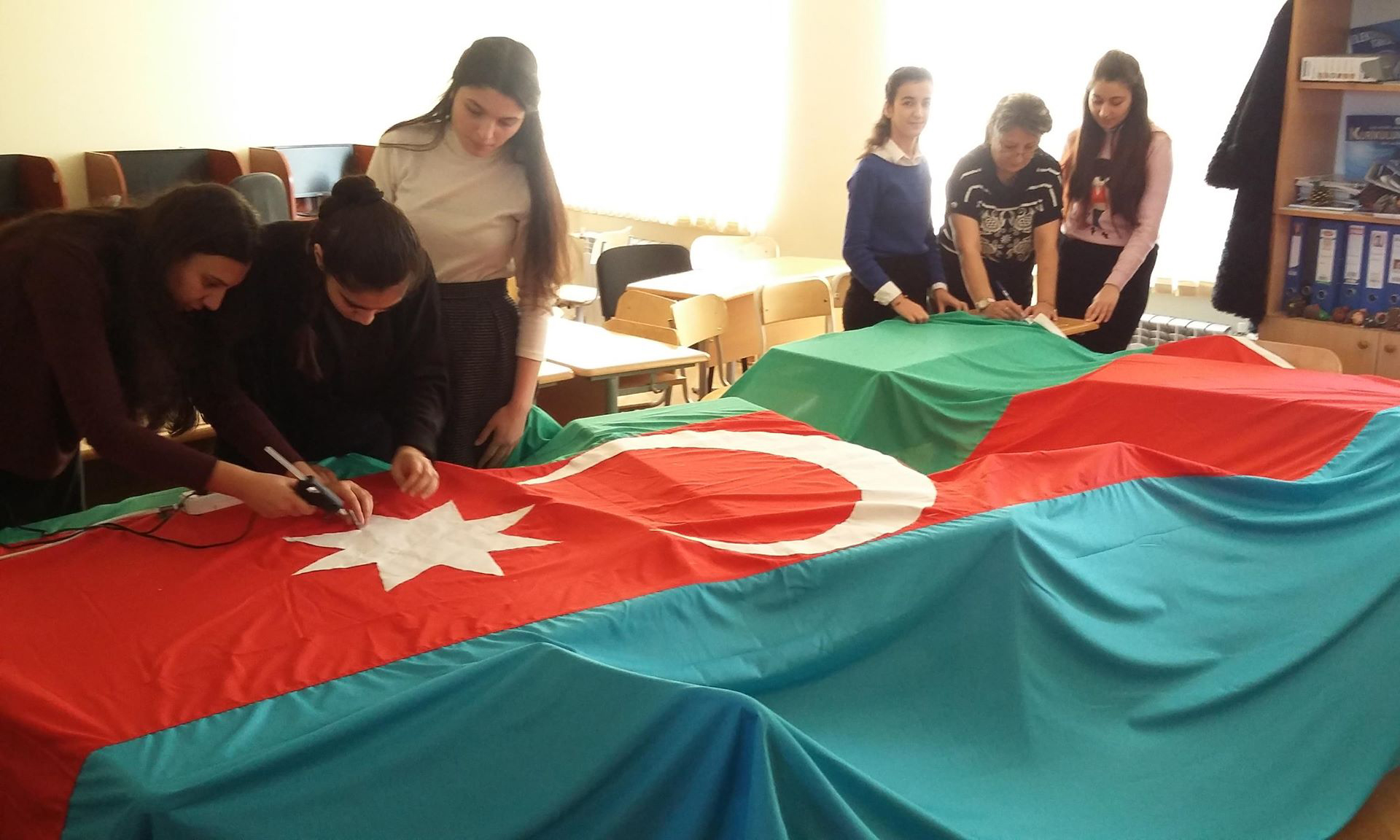 12056 şəhidimizin adı bir bayraqda