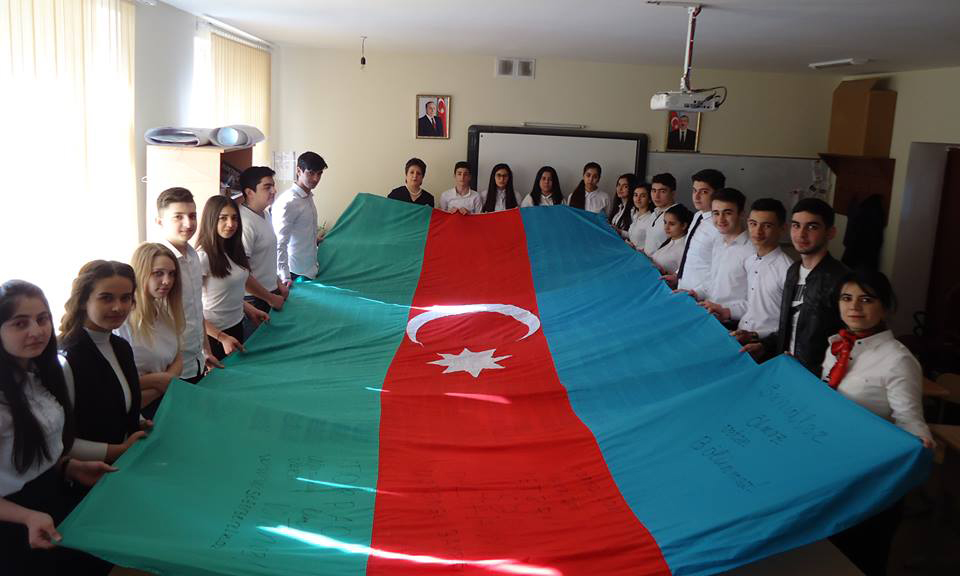 12056 şəhidimizin adı bir bayraqda