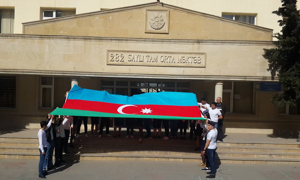 12056 şəhidimizin adı bir bayraqda