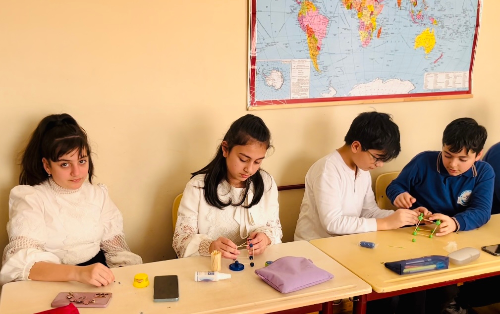 Müəllimlər “Biliyini paylaş” layihəsində biliklərini paylaşıblar