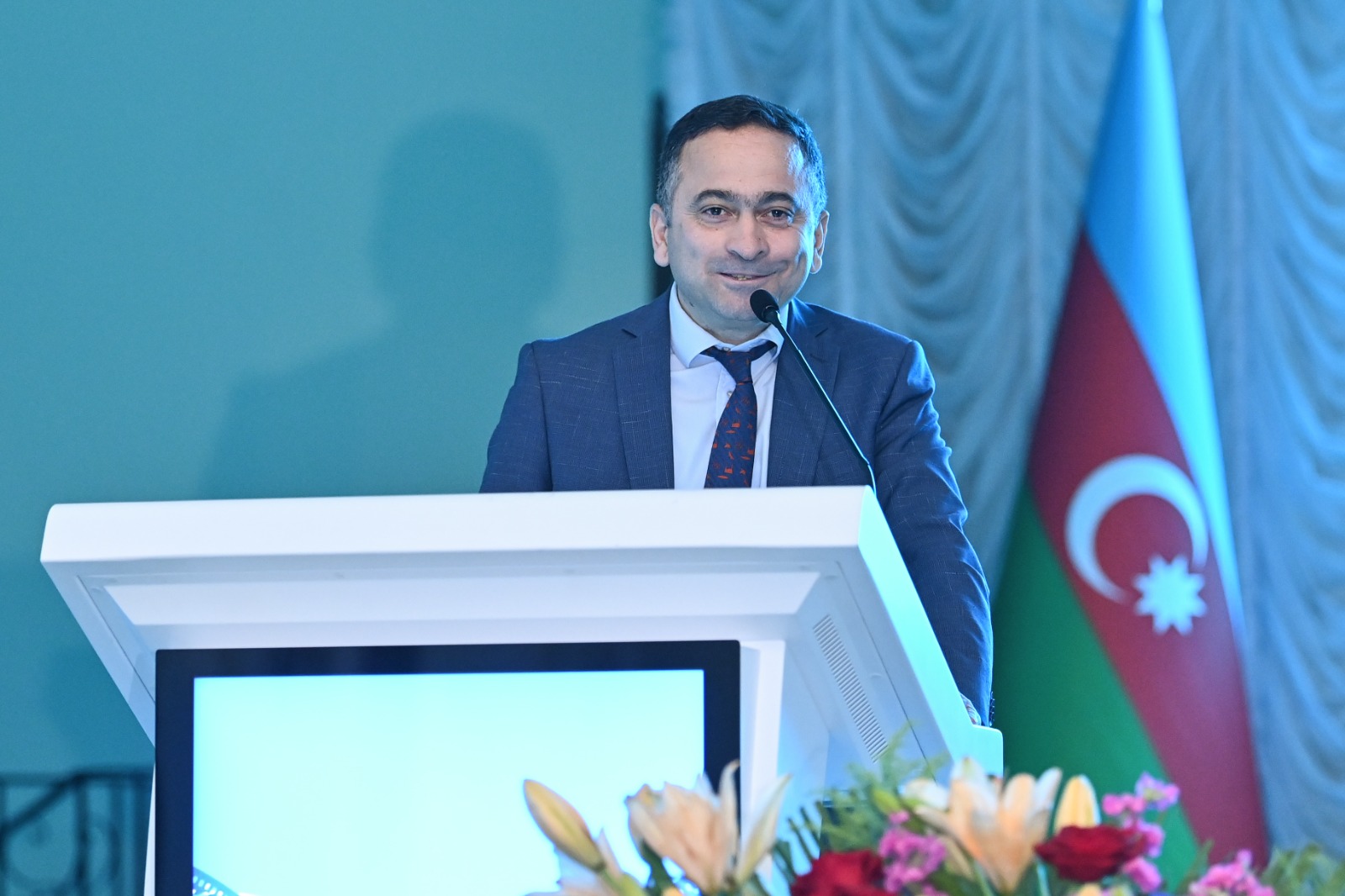 UNEC-də Cəfər Məsiminin kitablarının təqdimatı olub