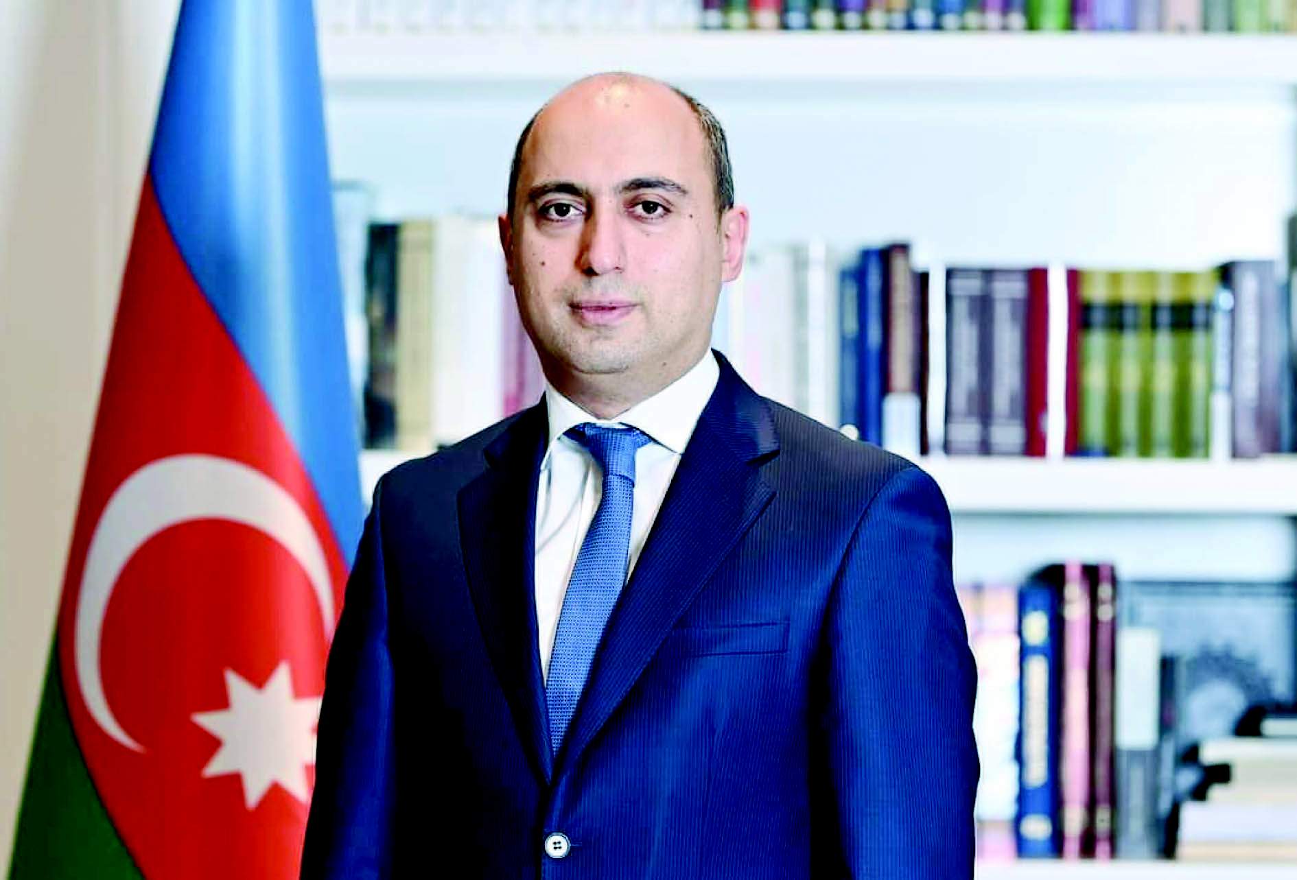 Heydər Əliyevin müstəsna xidmətlərindən biri Azərbaycandan kənarda ali təhsilli kadrların hazırlanmasıdır