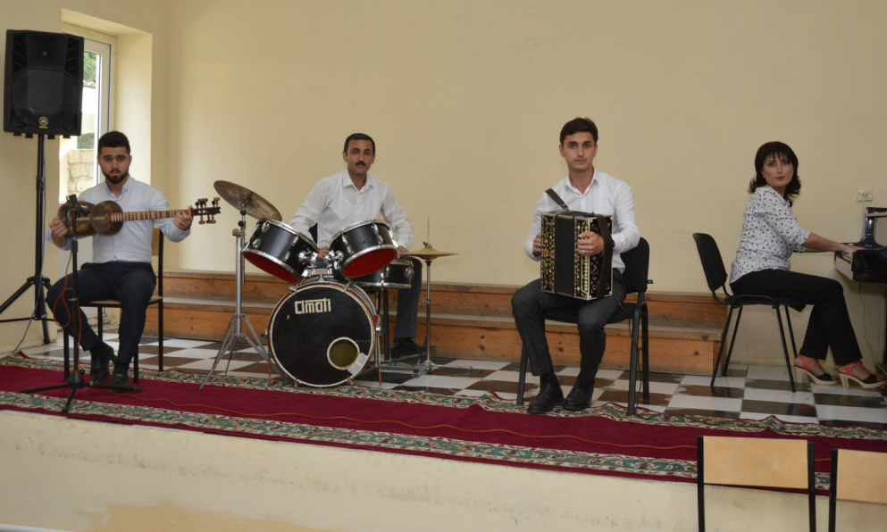 Uşaq Musiqi Məktəbi hesabat konserti keçirib