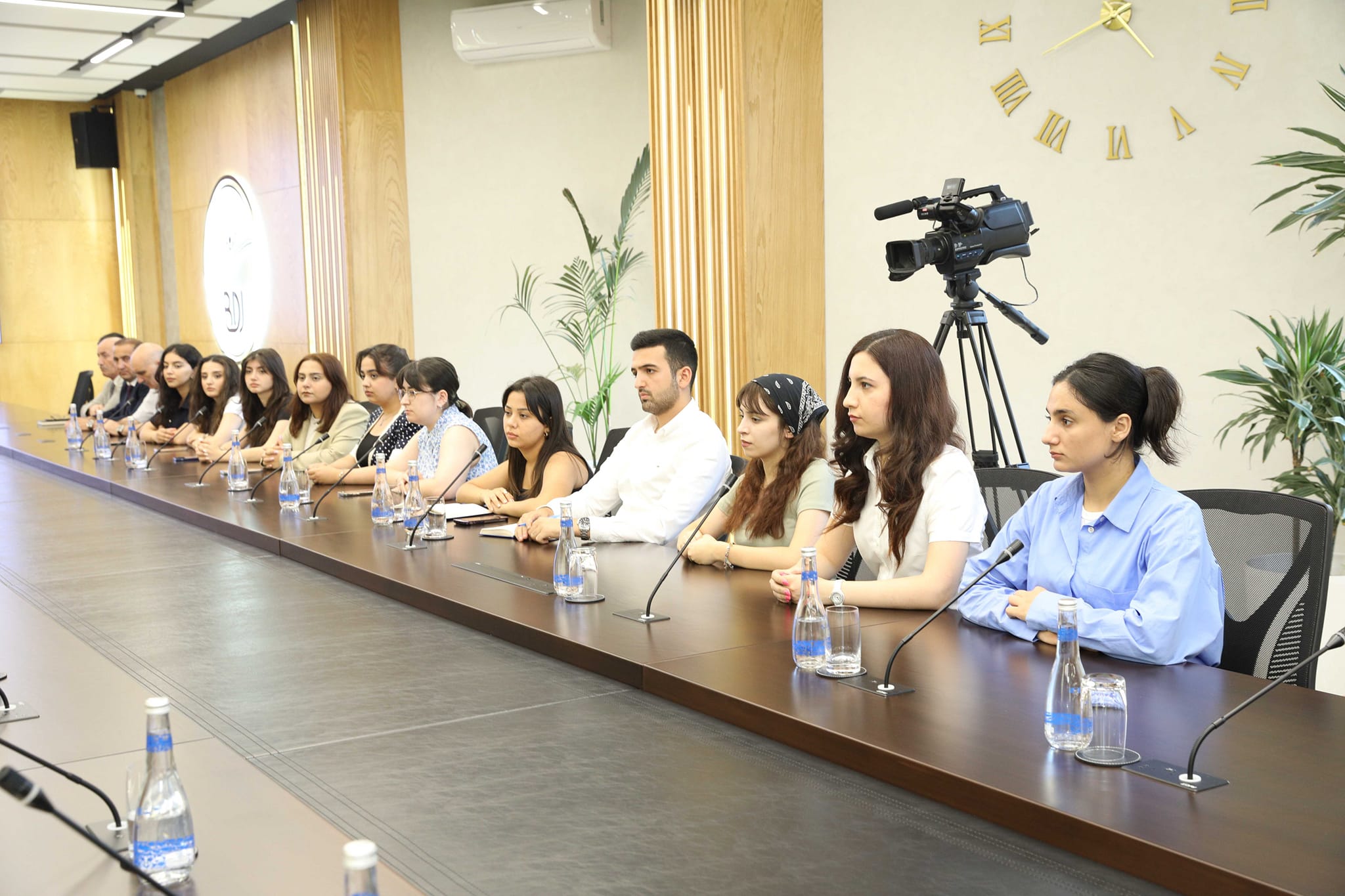 Bakı Dövlət Universitetində IELTS imtahanlarını uğurla başa vuran tələbələrə serifikatlar verilib