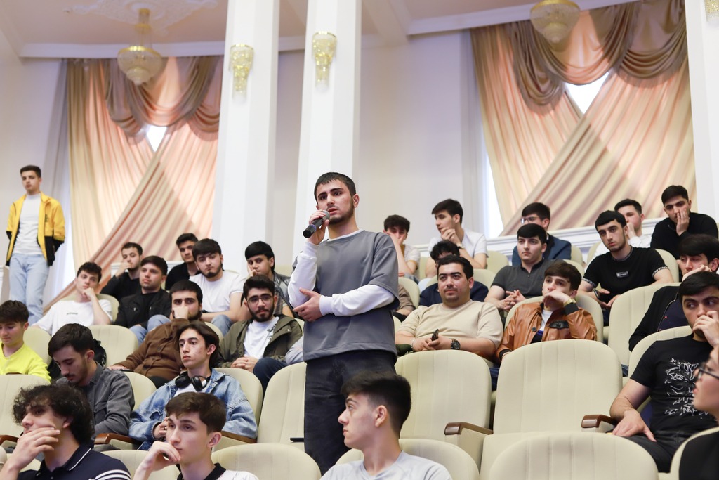 AzTU-da “İT sahəsində karyera planlaması və müasir dünyada süni intellektin rolu” mövzusunda panel müzakirə keçirilib