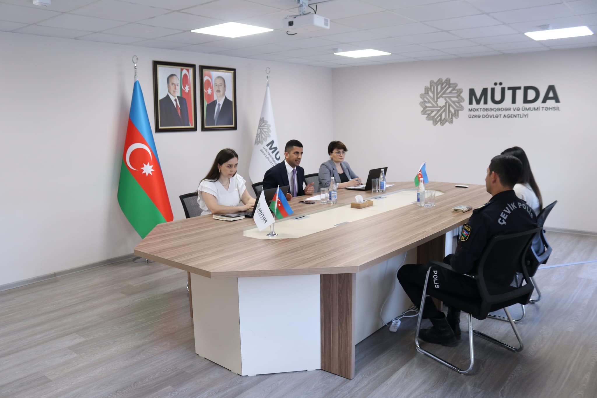 MÜTDA-nın direktoru vətəndaşları qəbul edib
