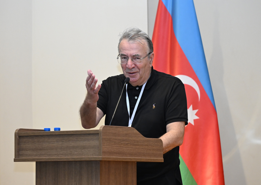 “Riyaziyyat, mexanika və tətbiqlərinin müasir problemləri”nə həsr olunan beynəlxalq konfrans keçirilib