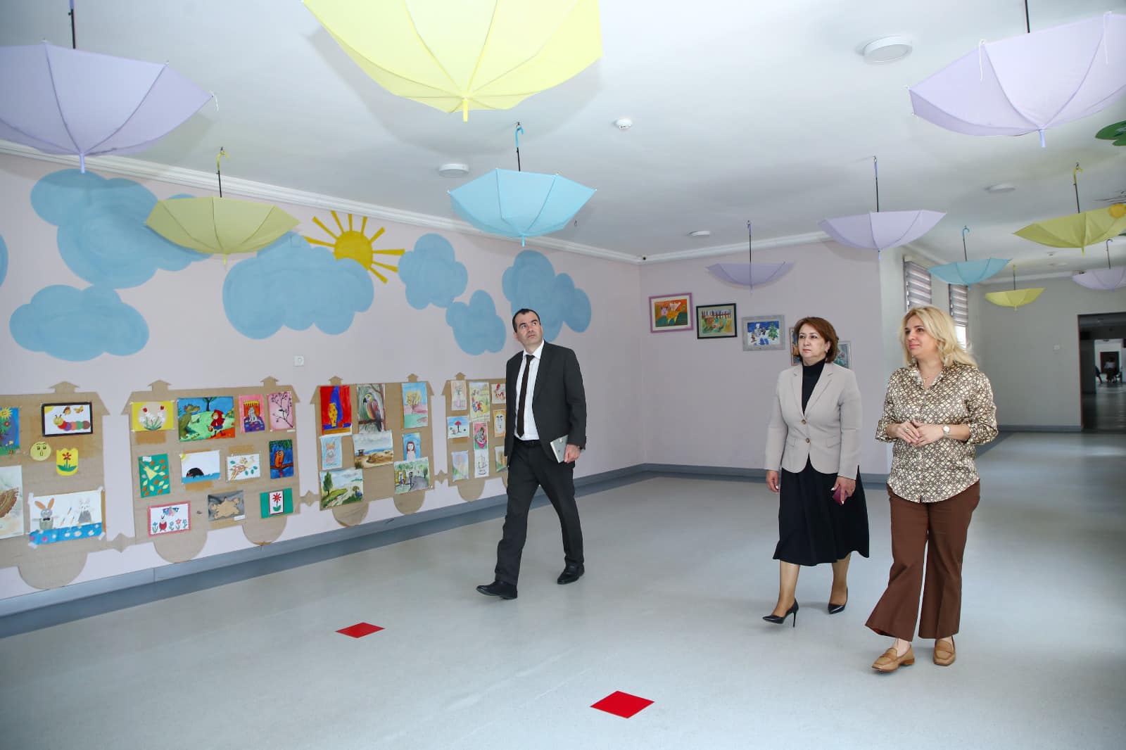 Agentlik əməkdaşları internat məktəblərini ziyarət ediblər