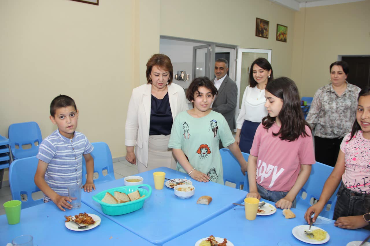 Agentliyin direktor müavini Şəki rayonunda bir sıra təhsil müəssisələrində olub