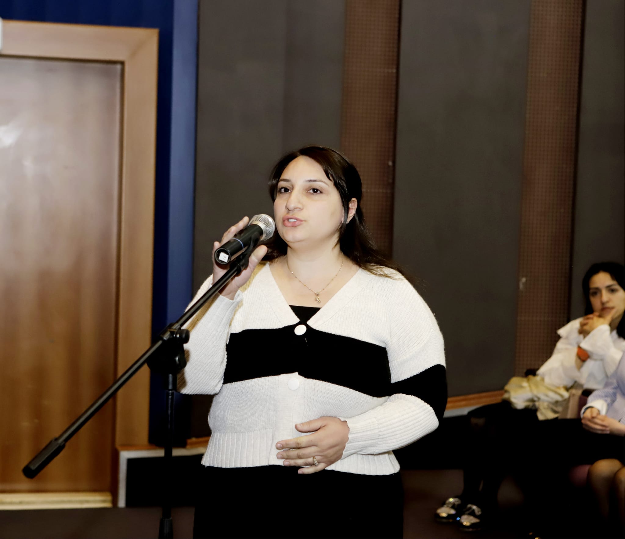 Naxçıvanda sertifikatlaşdırma imtahanlarında iştirak edəcək müəllimlərlə maarifləndirici görüş keçirilib
