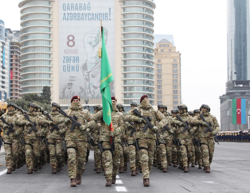 Bakının Azadlıq meydanında Vətən müharibəsində Qələbəyə həsr olunmuş Zəfər paradı keçirilib