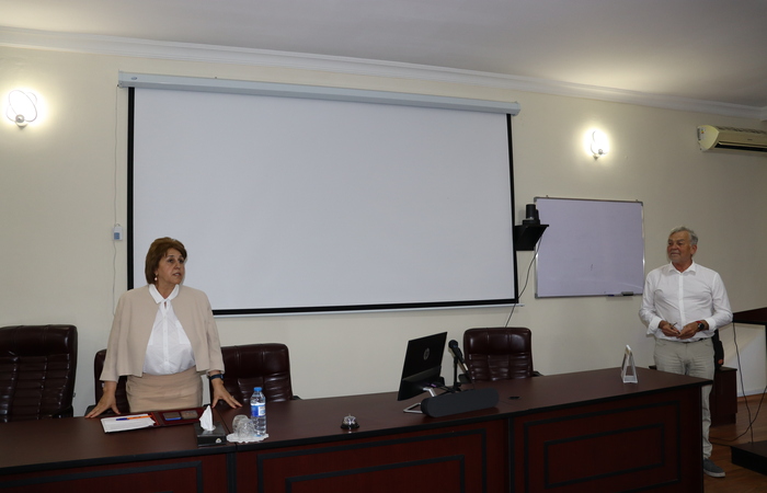 Almaniyalı alim Molekulyar Biologiya və Biotexnologiyalar İnstitutunda elmi ezamiyyətdə olub