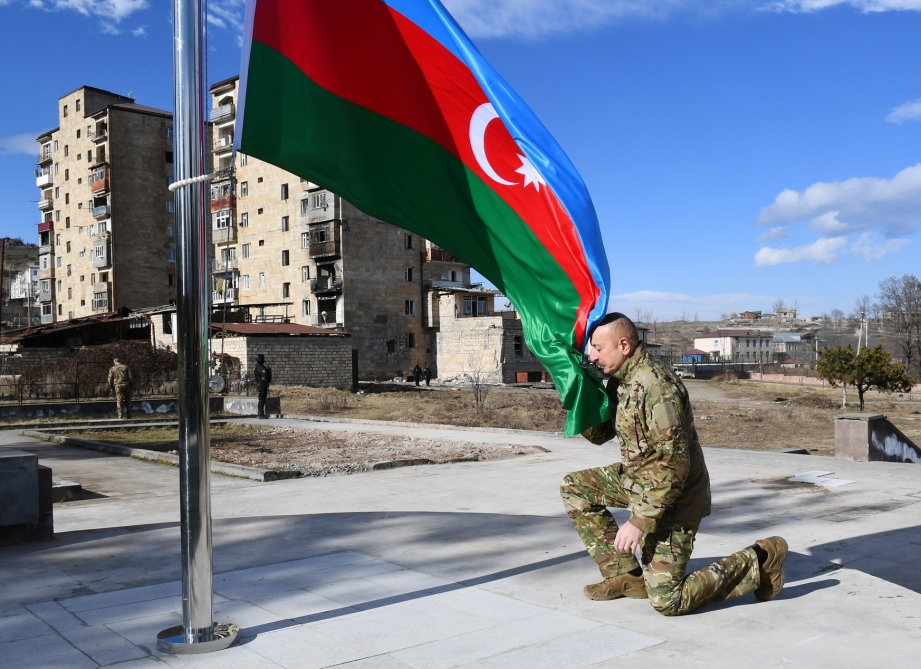 Prezident İlham Əliyev Füzuli rayonunda Füzuli-Şuşa yolunun və hava limanının təməllərini qoyub, Şuşa şəhərində səfərdə olub