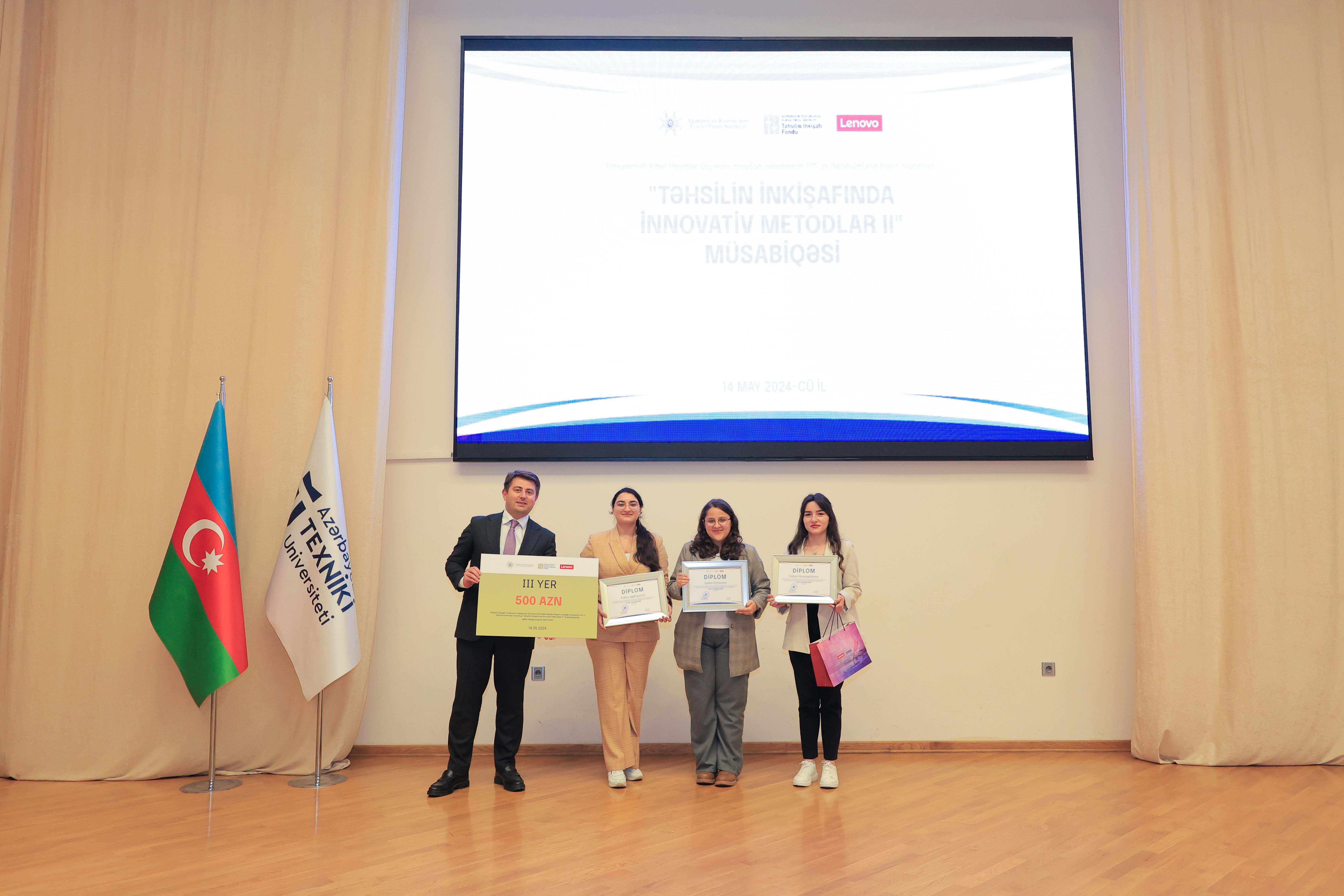 Tələbələr təhsildə hər kəs üçün sərfəli innovativ metodlar təklif etdi