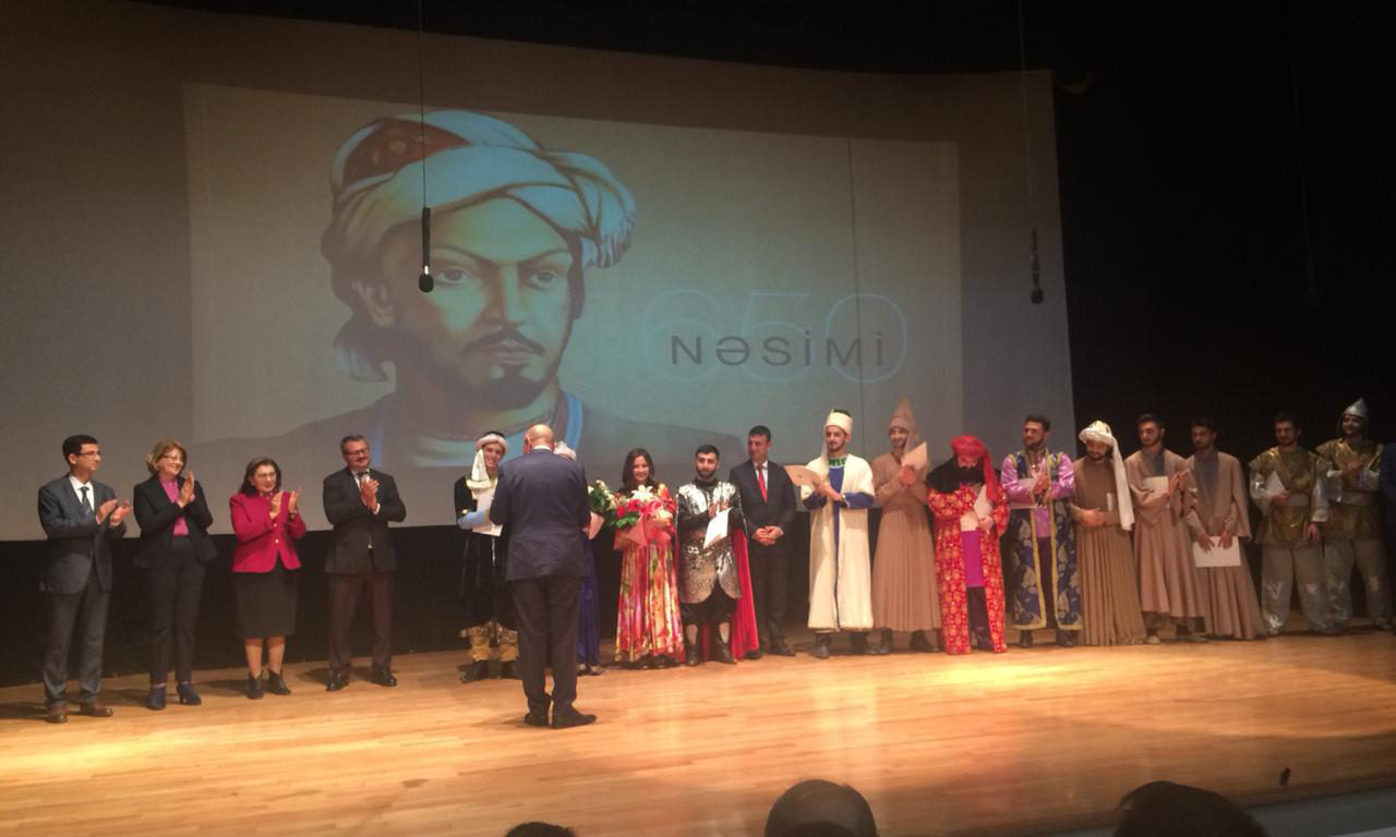 UNEC tələbələrinin “Nəsimi” tamaşası Ankarada