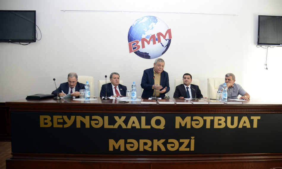 “Naxçıvan Muxtar Respublikasının coğrafiyası” ikicildliyinin təqdimatı keçirilib