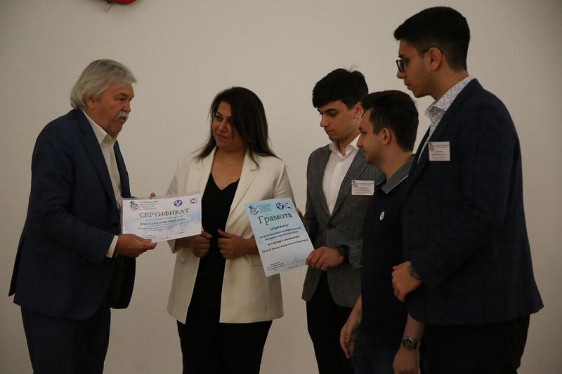 UNEC tələbələri beynəlxalq olimpiadada “Ən yaxşı sahə strukturunun təhlili” nominasiyasına layiq görülüblər