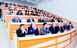 Böyütmək üçün şəkili seçin